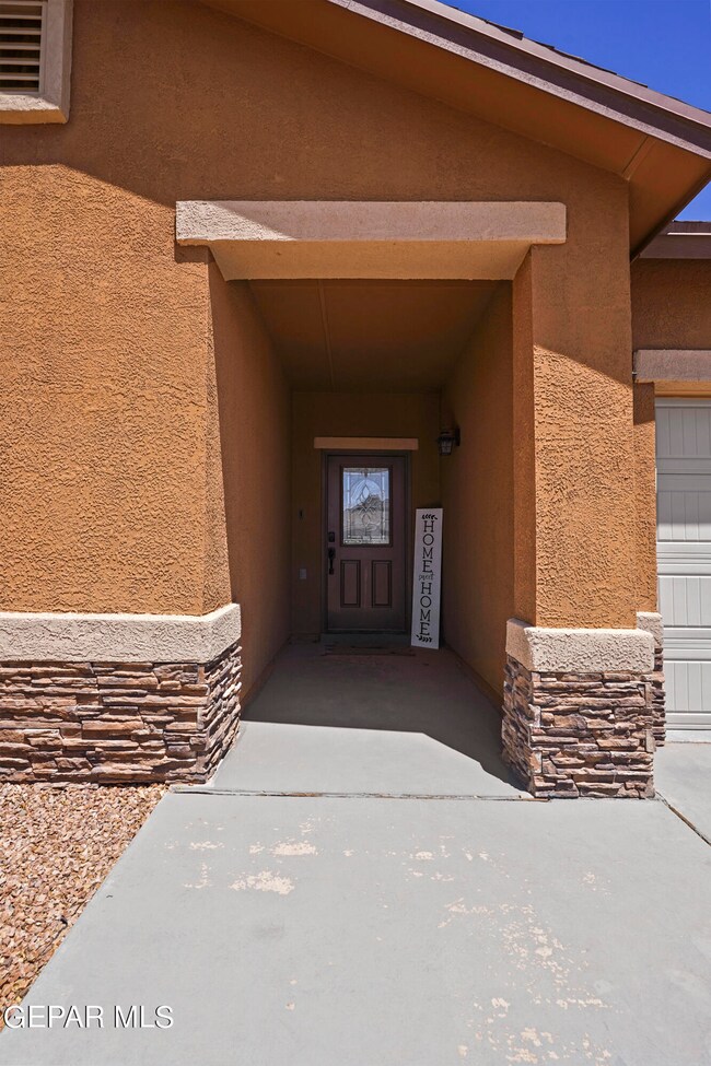 14853 Tim Hardaway Dr, El Paso, TX 79938 - photo 2