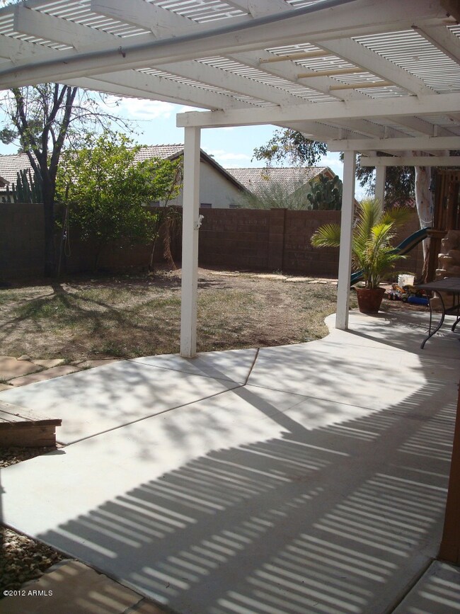 C:\fakepath\backyard