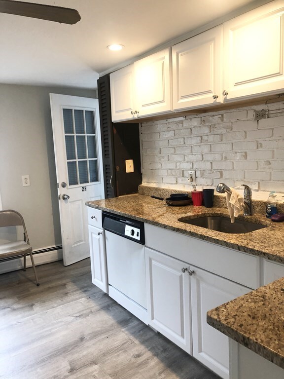 249 Hurley St unit 2F, Cambridge, MA 02141 - photo 2