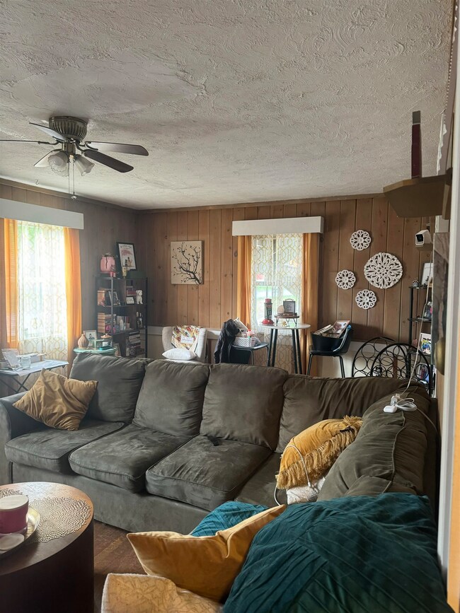 51 Pollard Rd unit 2, Lincoln, NH 03251 - photo 3