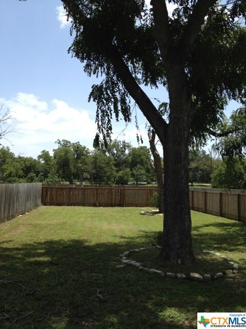 611 Valley St, San Marcos, TX 78666 - photo 7