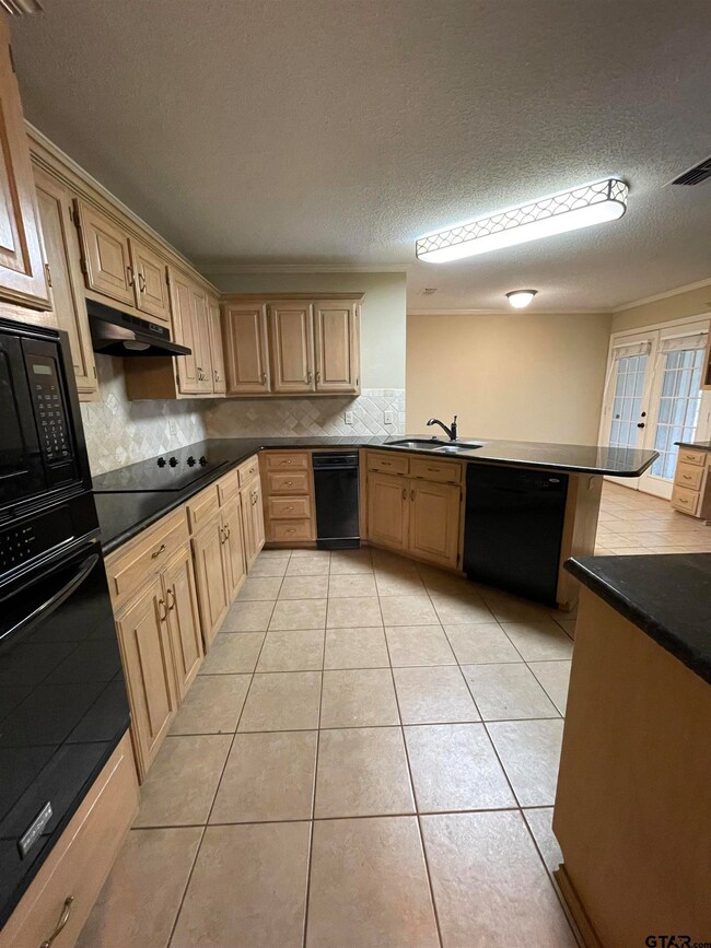 6118 Plantation Dr, Tyler, TX 75703 - photo 4