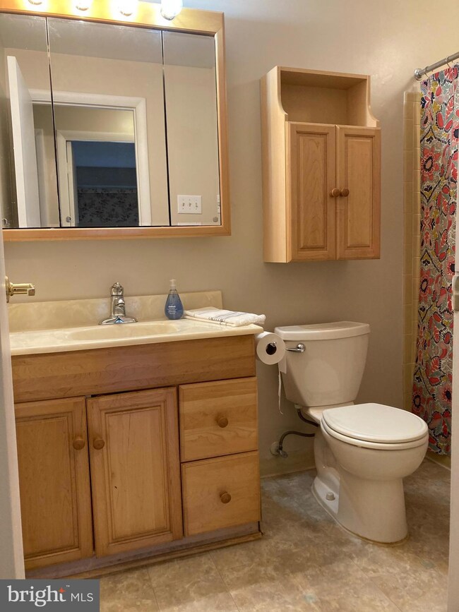 723 Barkley Dr, Fredericksburg, VA 22407 - photo 5