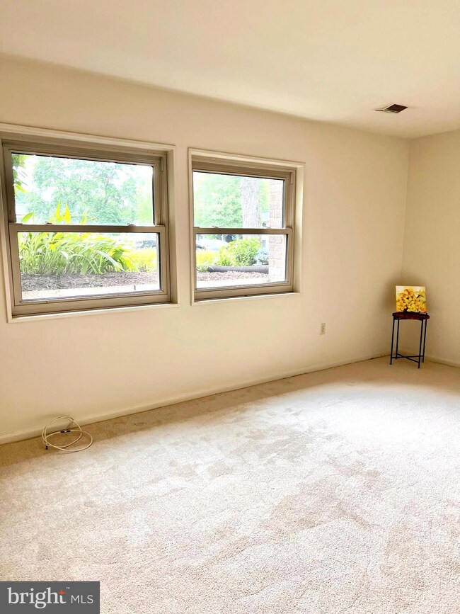 3425 S Leisure World Blvd unit 891D, Silver Spring, MD 20906 - photo 5