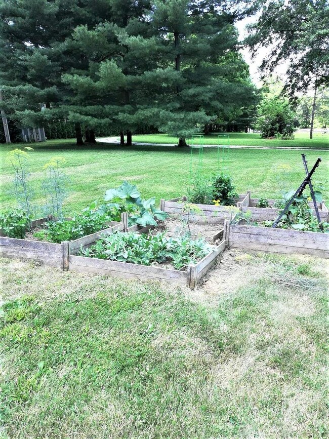 4011 Bridle Ln, West Lafayette, IN 47906 - photo 3