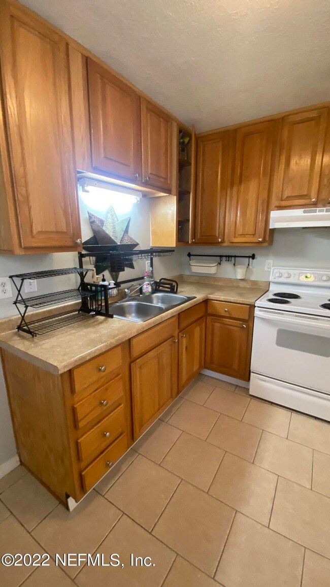 2327 Burpee Dr, Jacksonville, FL 32210 - photo 2