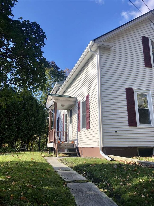 40 Hall St, Barre, VT 05641 - photo 2