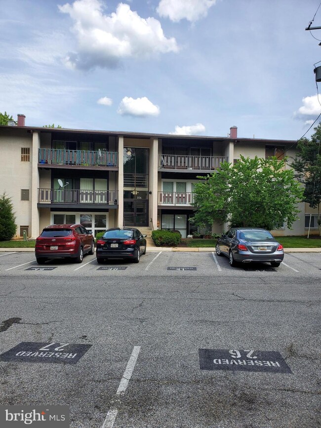 3136 Brinkley Rd unit 12202, Temple Hills, MD 20748 - photo 2
