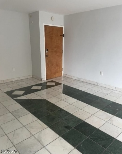 712 N Broad St unit 2E, Elizabeth, NJ 07208 - photo 2