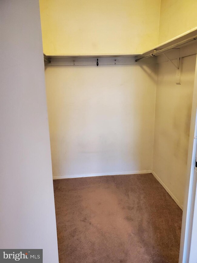 427 Christopher Ave unit 23, Gaithersburg, MD 20879 - photo 4