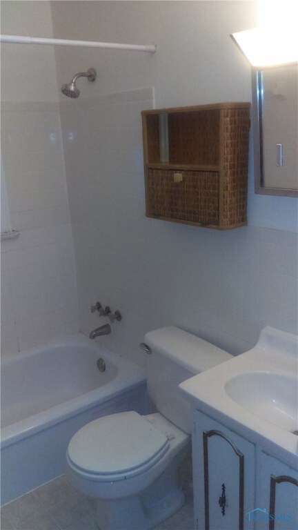 2324 108th St, Toledo, OH 43611 - photo 5