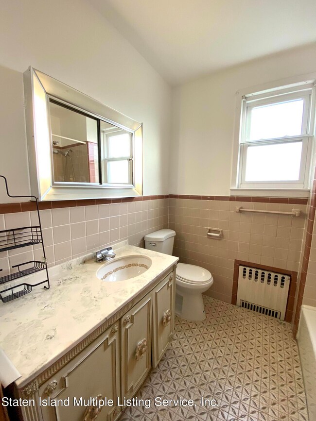 845 Targee St unit 2, Staten Island, NY 10304 - photo 4
