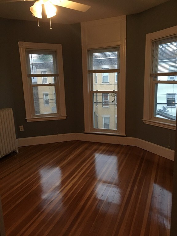 136 Shurtleff St unit 3, Chelsea, MA 02150 - photo 3