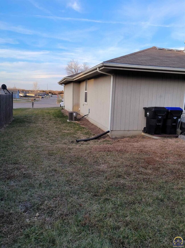 7131 SW 19th Ln, Topeka, KS 66615 - photo 7