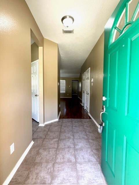 7110 Meadow Hawk Ct, Houston, TX 77041 - photo 6