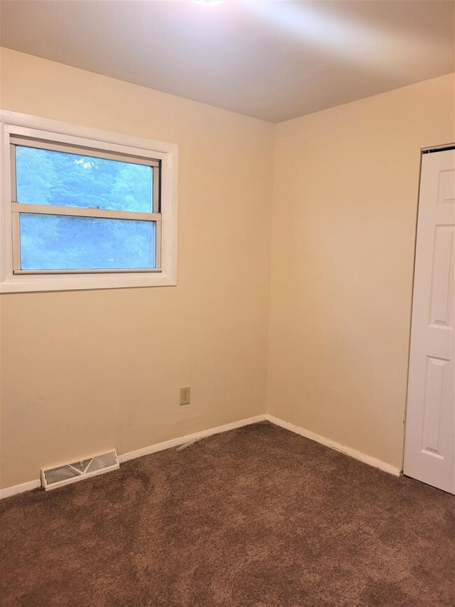 2166 Hayes St, Gary, IN 46404 - photo 6