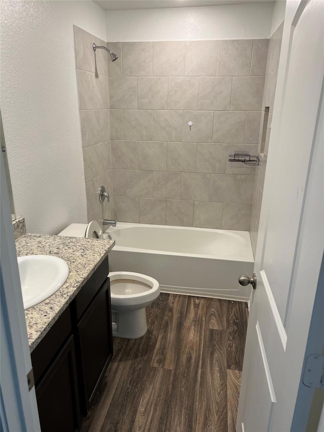 Full bath with toilet, washtub / shower combinati
