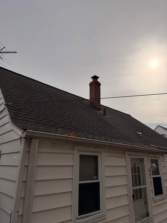 23337 Williams Ave, Euclid, OH 44123 - photo 2