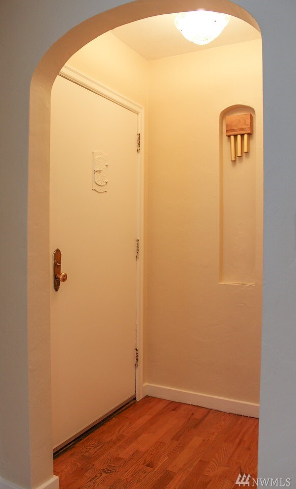 1057 Mckinley St, Enumclaw, WA 98022 - photo 3