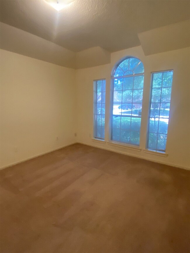 2222 Havenhouse Dr, Spring, TX 77386 - photo 2