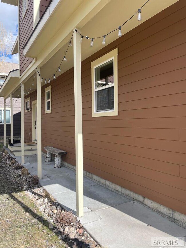 405 Forest View Dr, Driggs, ID 83422 - photo 4