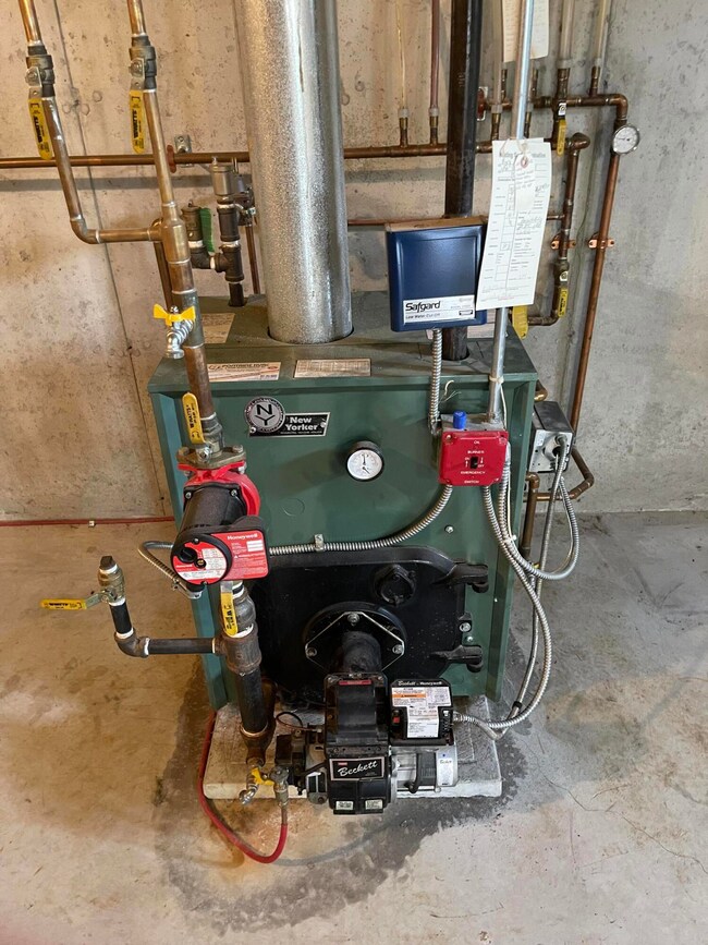 48 Hillcrest Ave, Lewiston, ME 04240 - photo 4