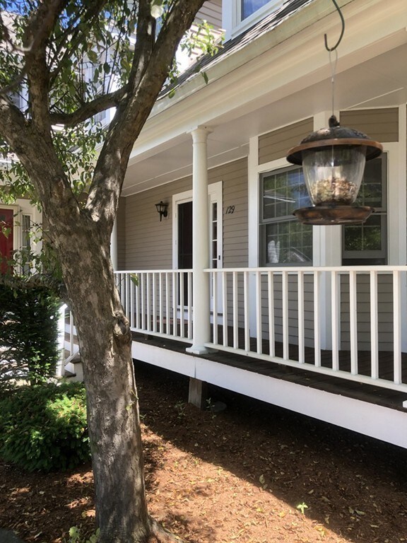 129 Bellwood Cir, Bellingham, MA 02019 - photo 2