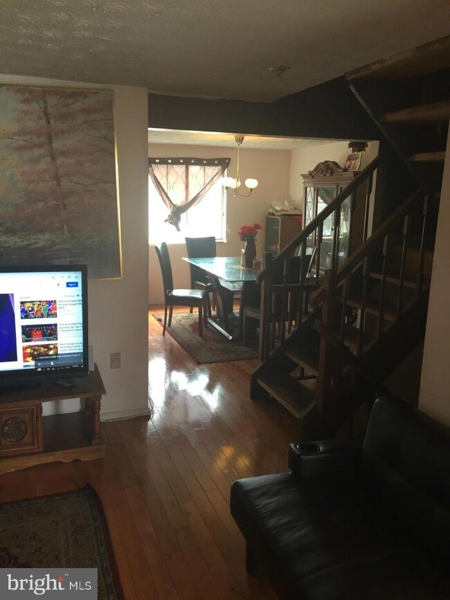 3807 Evans Trail Ct, Beltsville, MD 20705 - photo 6