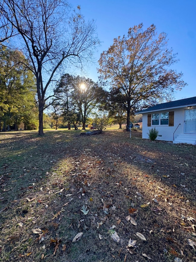5685 Carrollton Rd, Grenada, MS 38901 - photo 2