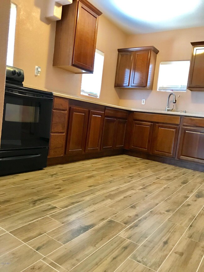 1630 E Harvard St, Phoenix, AZ 85006 - photo 4