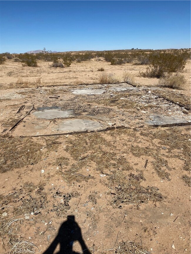 0 Jackalope Rd unit IV21036270, Joshua Tree, CA 92252 - photo 2