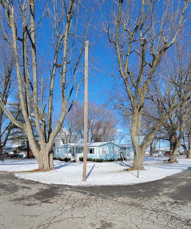 213 E Taylor St, Sims, IN 46986 - photo 2