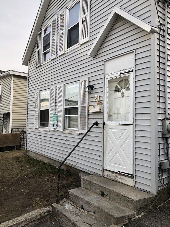 21 Floyd St, Lowell, MA 01852 - photo 2