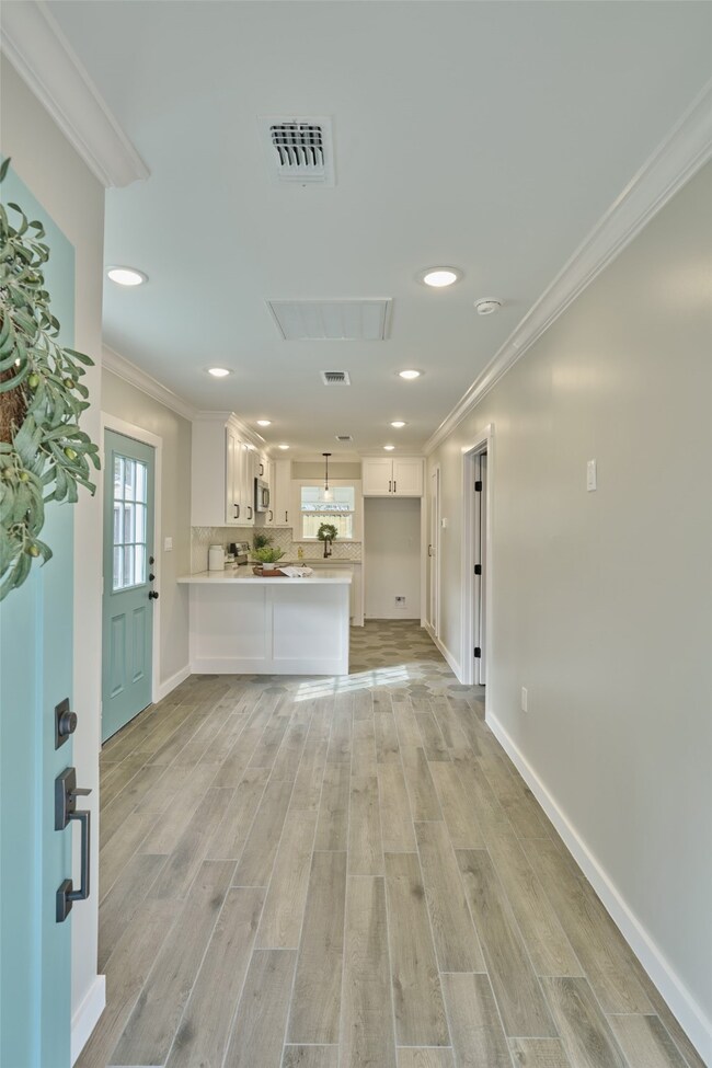 410 Mcphail St unit A, Tomball, TX 77375 - photo 4