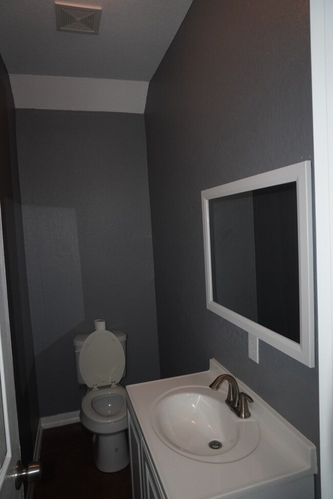 5725 Cobalt St, Houston, TX 77016 - photo 7