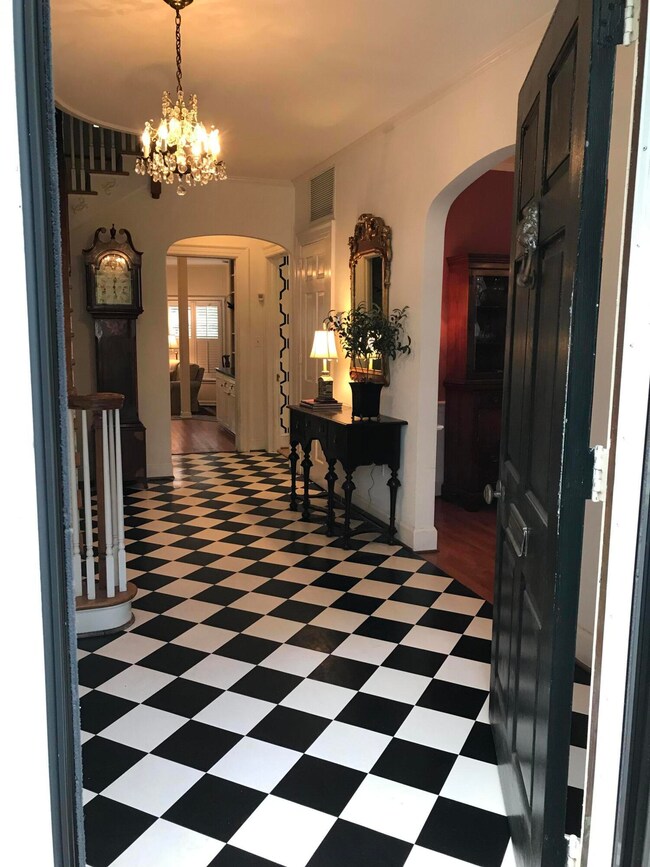 2 Beverly Road