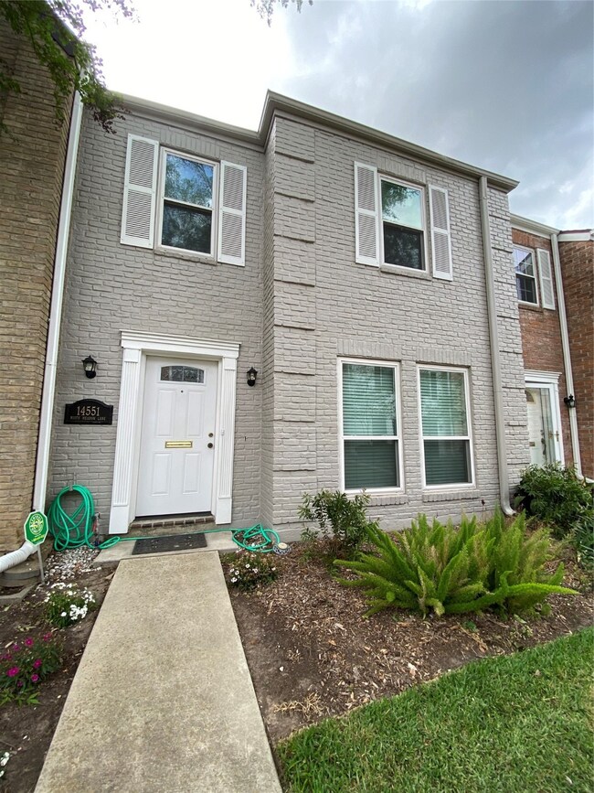 14551 Misty Meadow Ln, Houston, TX 77079 - photo 2