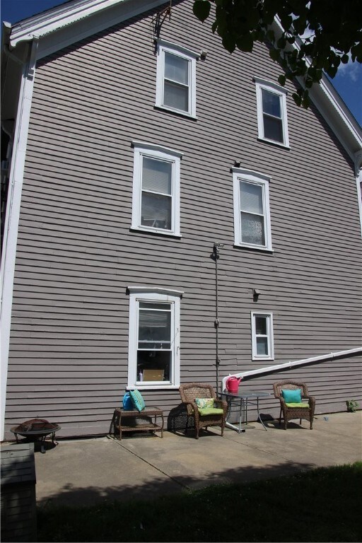 344 2nd Ave, Woonsocket, RI 02895 - photo 4