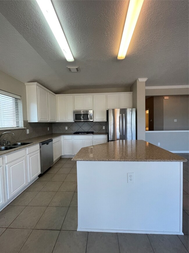 3331 Legends Creek Dr, Spring, TX 77386 - photo 3