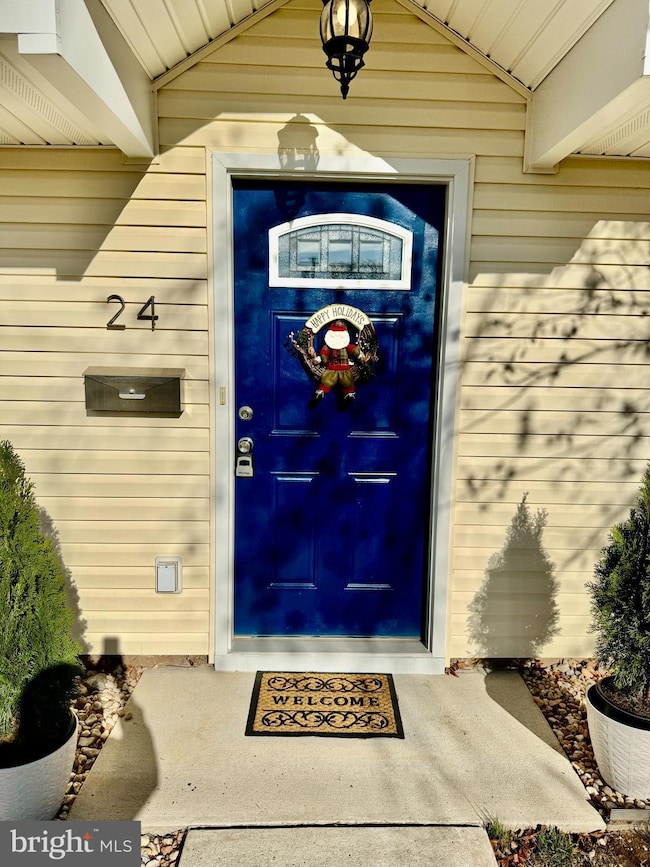 24 Robin Hill Ln, Levittown, PA 19055 - photo 5