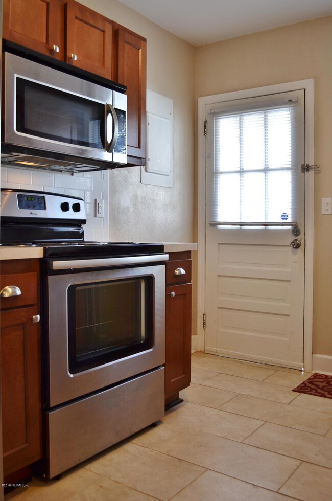 3862 Eloise St, Jacksonville, FL 32205 - photo 7