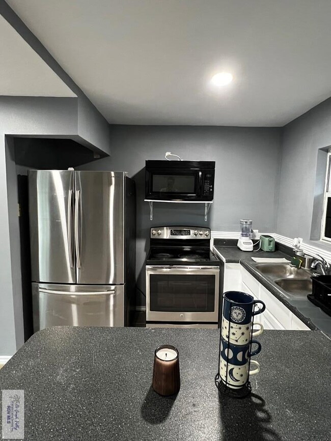 309 Mcfadden Dr unit 5, Brownsville, TX 78520 - photo 5