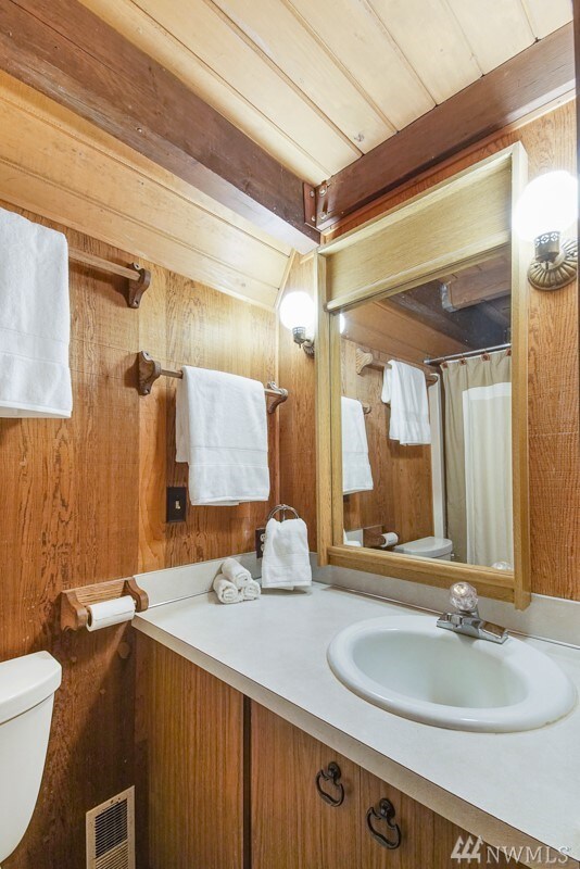 17229 Riverview Way E, Enumclaw, WA 98022 - photo 6