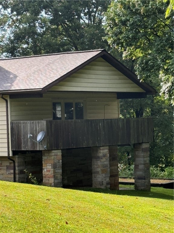 Side Balcony