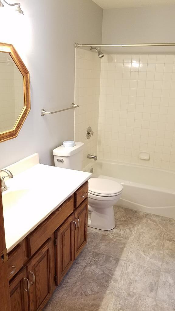 Main level walk-through full bath can be accessed 