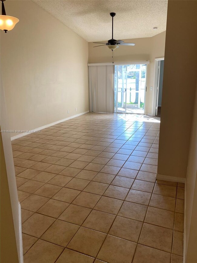 11740 SW 17th Ct, Miramar, FL 33025 - photo 7