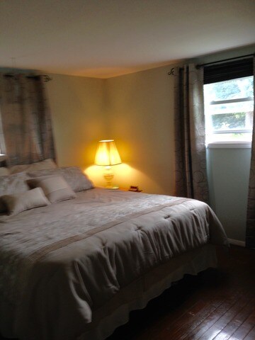 1305 Sacramento Dr, Carpentersville, IL 60110 - photo 4