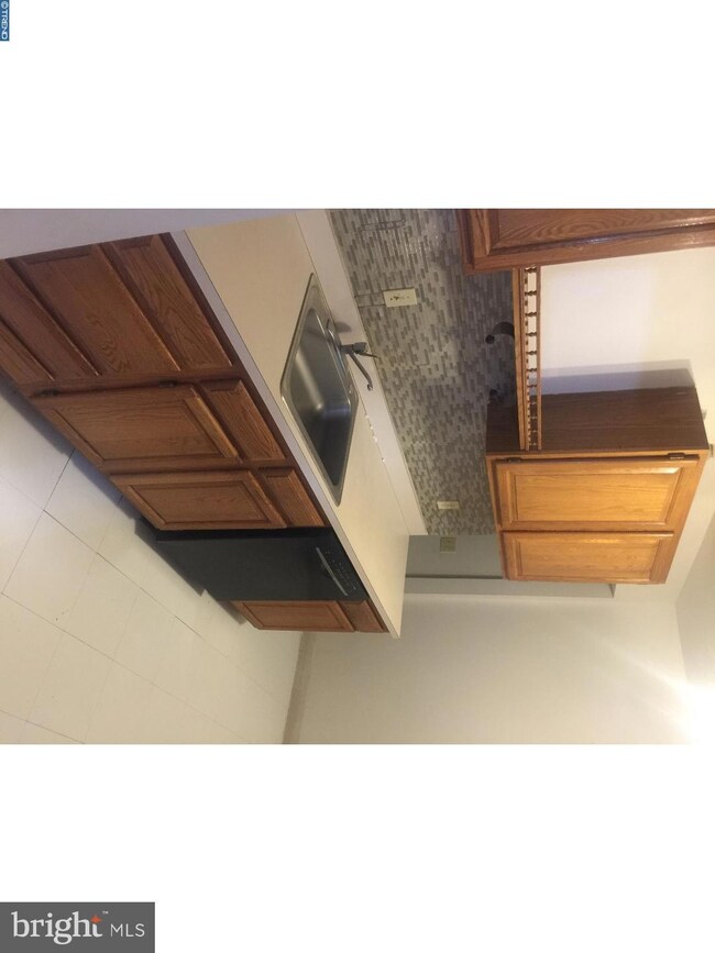 2204 Waters Edge Dr unit 2204, Newark, DE 19702 - photo 2