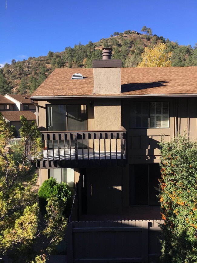 Ty Freedman 2 bed 3 bath