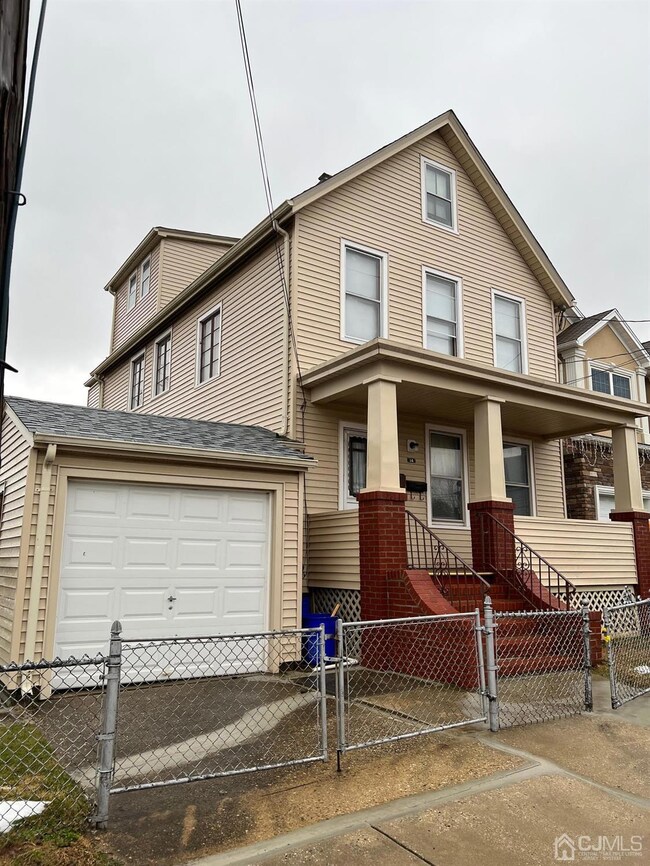 14 Christopher St, Carteret, NJ 07008 - photo 2